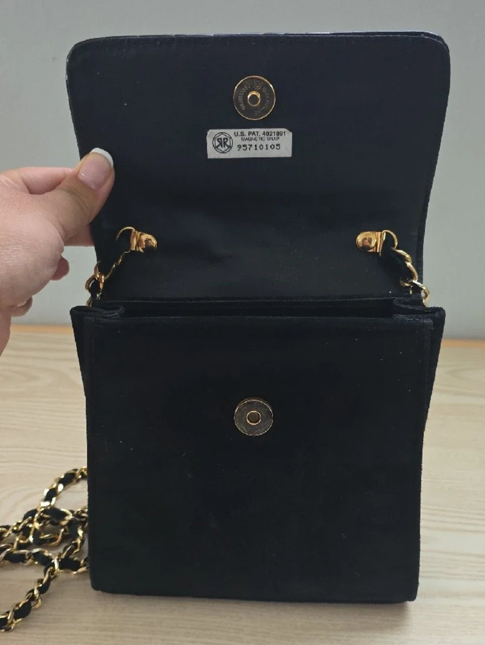 VINTAGE Magid Black Women's Chain Shoulder Bag with Gold Accent